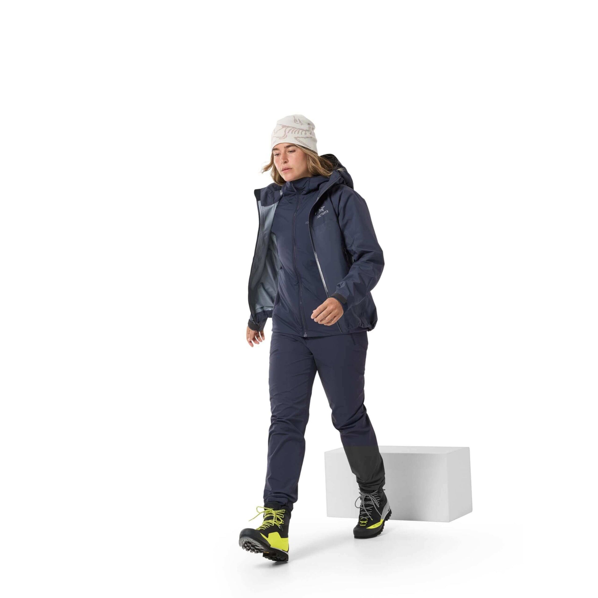 Image Showing Arc'teryx Atom Hoody for Women - Product Type Jacket - Buy Now $304.50 - Adventure Gear from Global Trekker